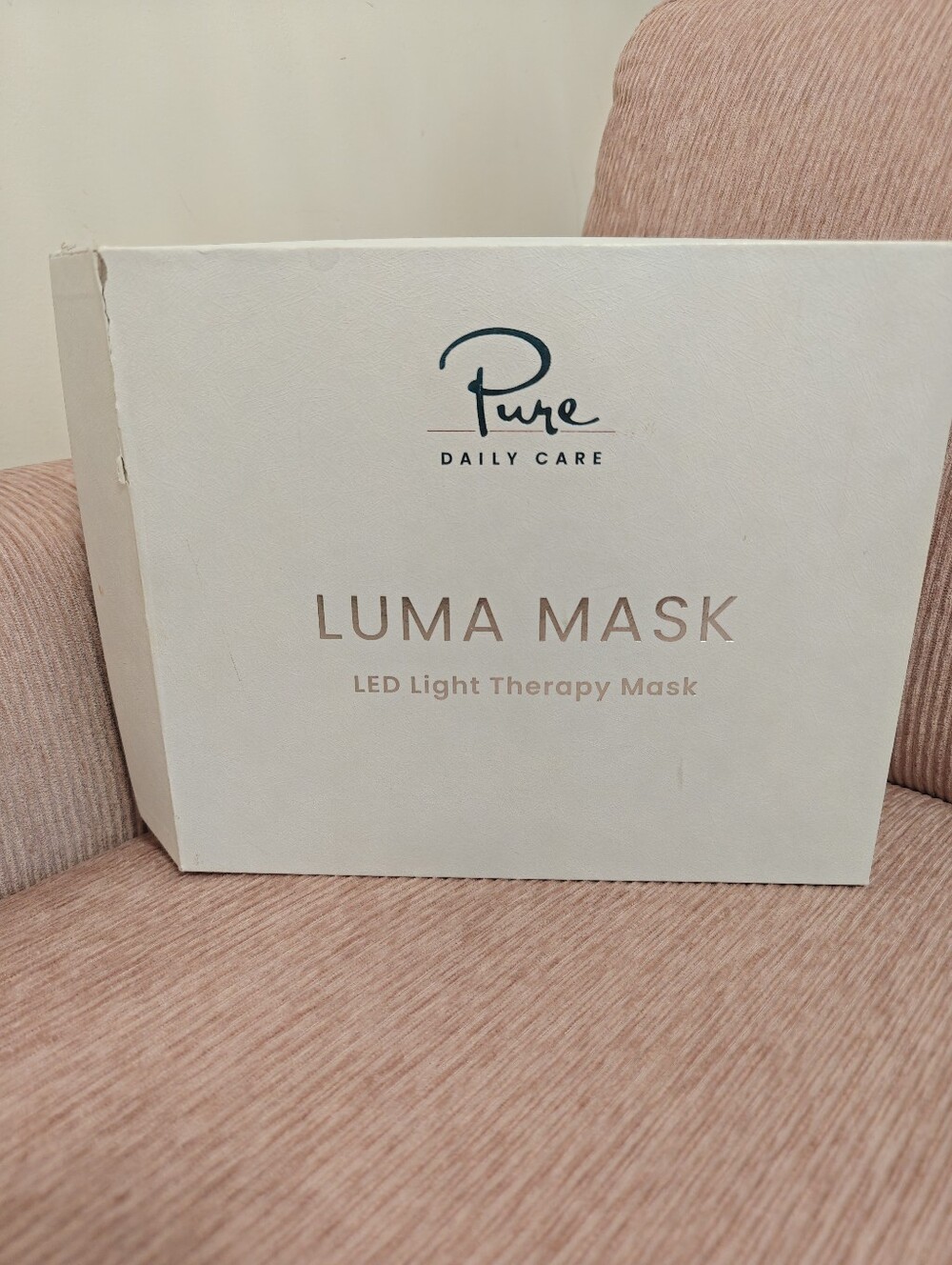 Pure Daily Care LED Face Mask - Picture 5 of 6